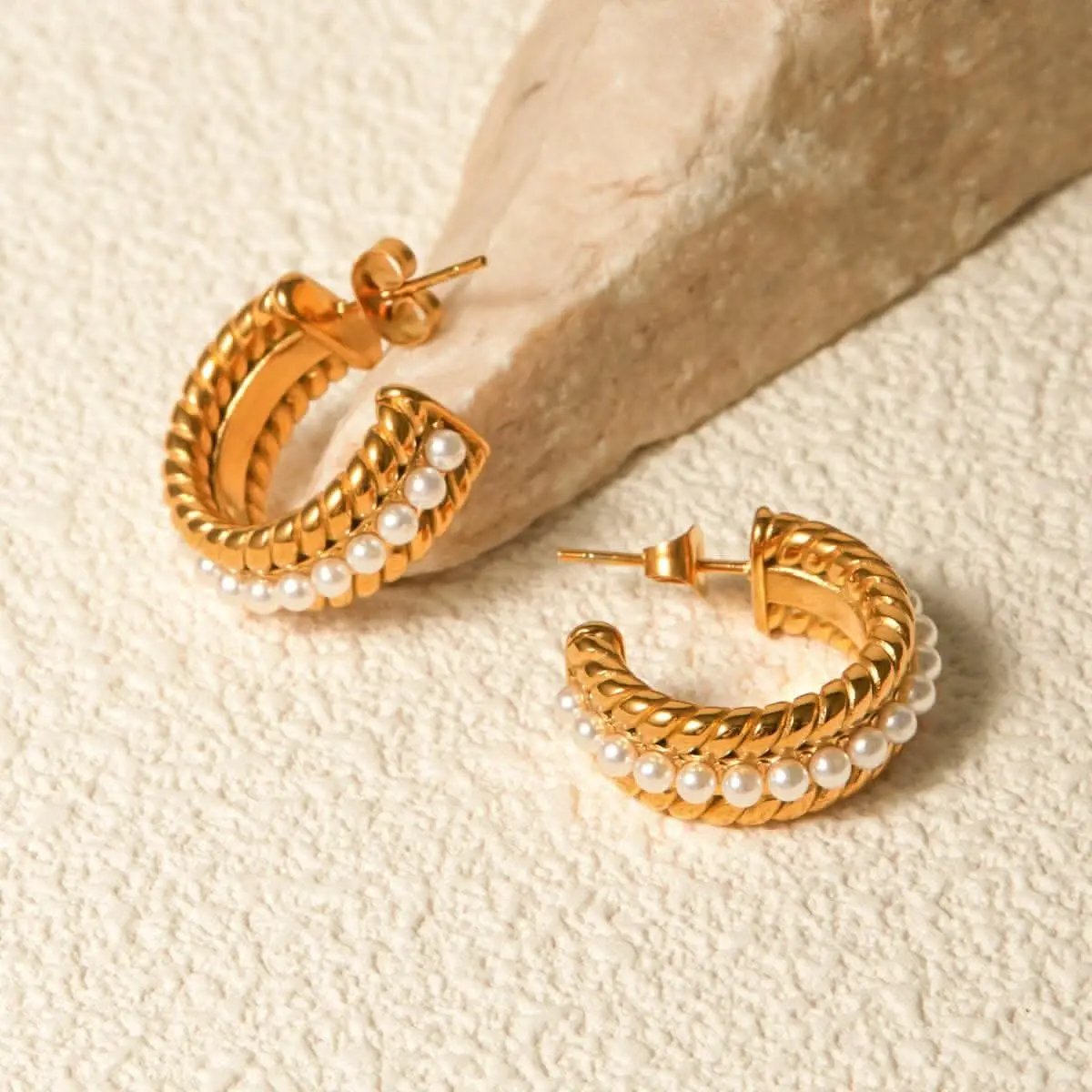 Elegant pearl c-hoop earrings - Love Salve